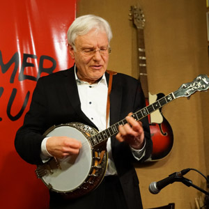 Pluto Kemper mit Banjo